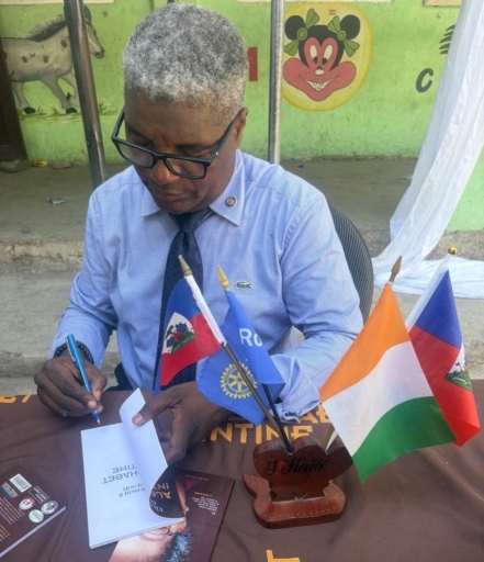 Le Collège Adventiste de Limbé donne le ton et accueille Clément II BENOÎT avec Joie