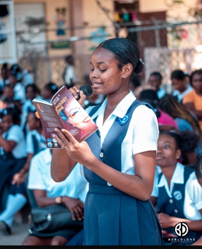 L’Institution Marie Auxiliatrice du Cap- HaïtienCélèbre Alphabet Intimede l’EcrivainClément II BENOÎT