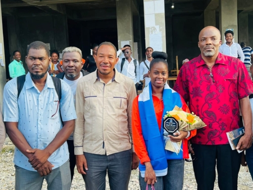 Jacmel applaudit son étoile: l’EDSEJ célèbre Abigaïl Alexandre