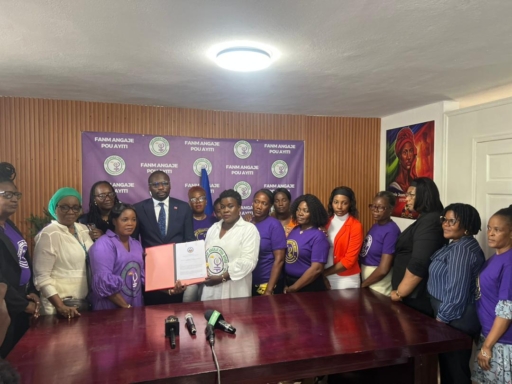 Signature d’un accord entre le MCI et la Plateforme "Fanm Angaje pou Ayiti" pour promouvoir l’entrepreneuriat féminin 2 Signature d’un accord entre le MCI et la Plateforme "Fanm Angaje pou Ayiti" pour promouvoir l’entrepreneuriat féminin