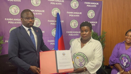 Signature d’un accord entre le MCI et la Plateforme "Fanm Angaje pou Ayiti" pour promouvoir l’entrepreneuriat féminin 1 Signature d’un accord entre le MCI et la Plateforme "Fanm Angaje pou Ayiti" pour promouvoir l’entrepreneuriat féminin