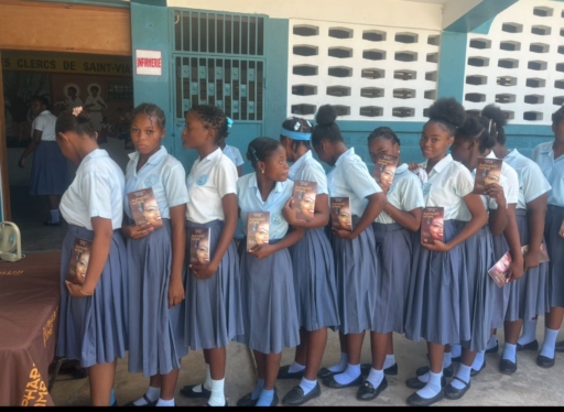 Alphabet Intime de Clément II BENOÎT: Une présence royale au Collège Immaculée Conception des Gonaïves 4 Alphabet Intime de Clément II BENOÎT: Une présence royale au Collège Immaculée Conception des Gonaïves