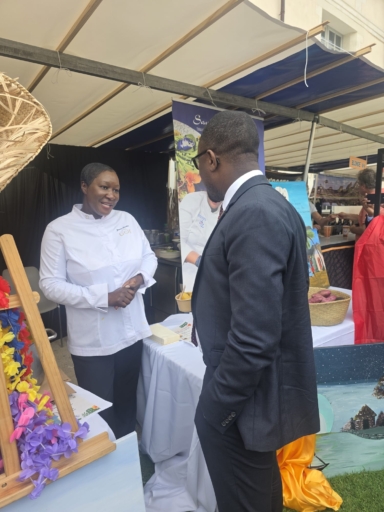 Avec la soupe "joumou", la cheffe Carline Jeanne Irantus fait découvrir la gastronomie haïtienne au Festival des Mets et des Mots 5 Avec la soupe "joumou", la cheffe Carline Jeanne Irantus fait découvrir la gastronomie haïtienne au Festival des Mets et des Mots