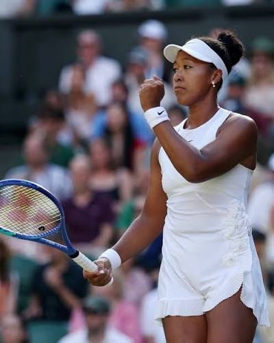 Wimbledon : Naomi Osaka renverse la numéro un mondiale et célèbre avec fierté son héritage haïtien