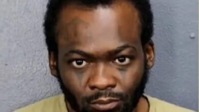 Floride, un homme inculpé pour tentative de meurtre après une attaque à la machette contre sa sœur