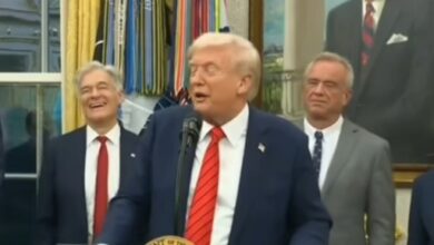 <<Quand l’Histoire s’incline : la nouvelle droite mondiale et le pari de la paix selon Donald J. Trump>>