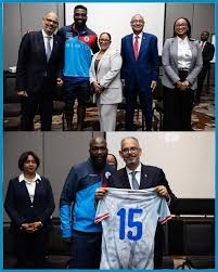 Alix Fils-Aimé à New-Jersey pour supporter les Grenadiers, en Haïti " ti twonpèt ", drapeaux et chants patriotiques: la fièvre du Mondial gagne les rues