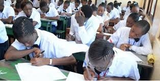 Haïti-Éducation: Les examens officiels, luxe pour certains élèves, galère pour certains autres