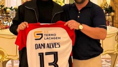 Dani Alves devient copropriétaire d’un club portugais et envisagerait un retour sur le terrain